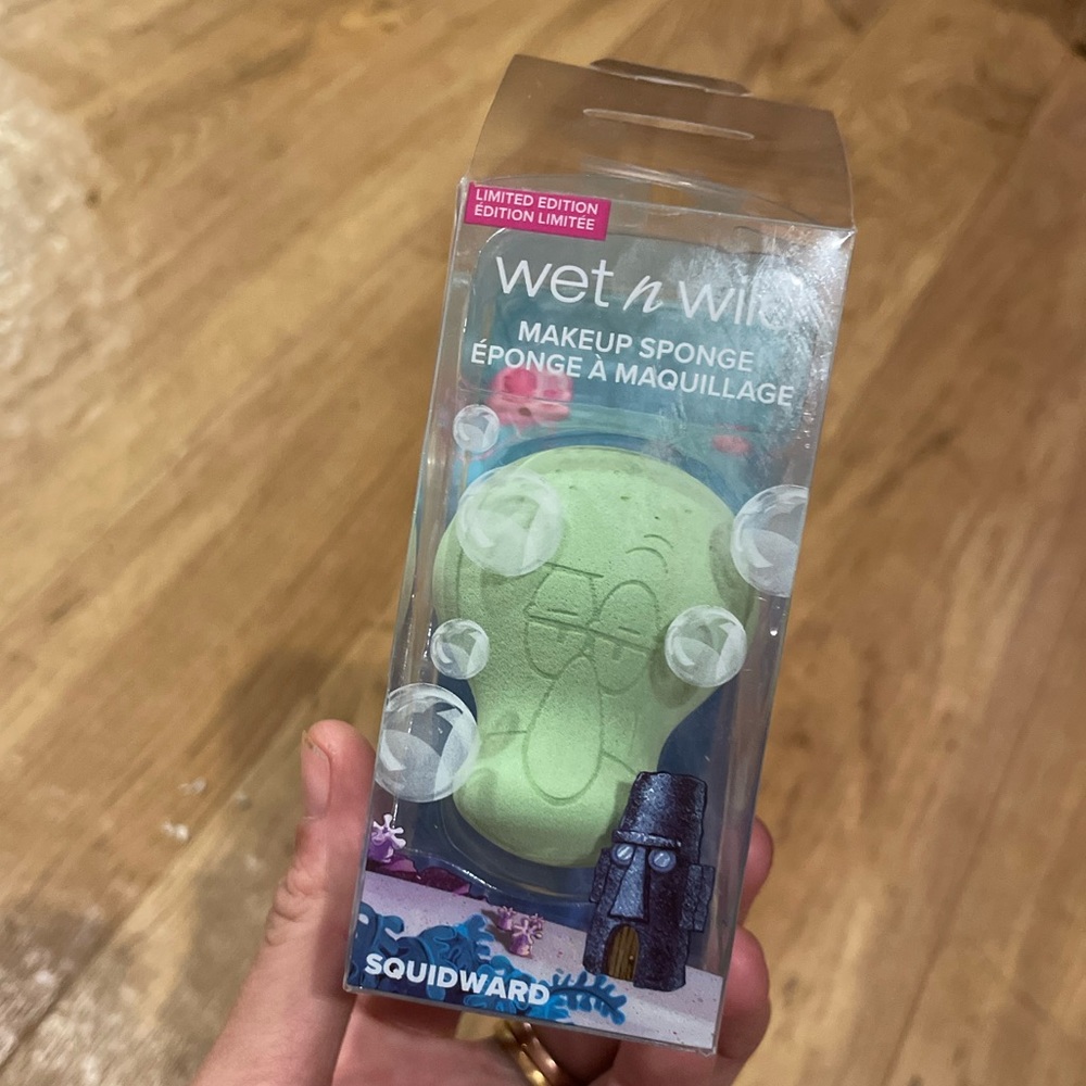 wet and wild squidward sponge